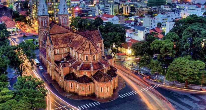 A sightseeing day in Ho Chi Minh City